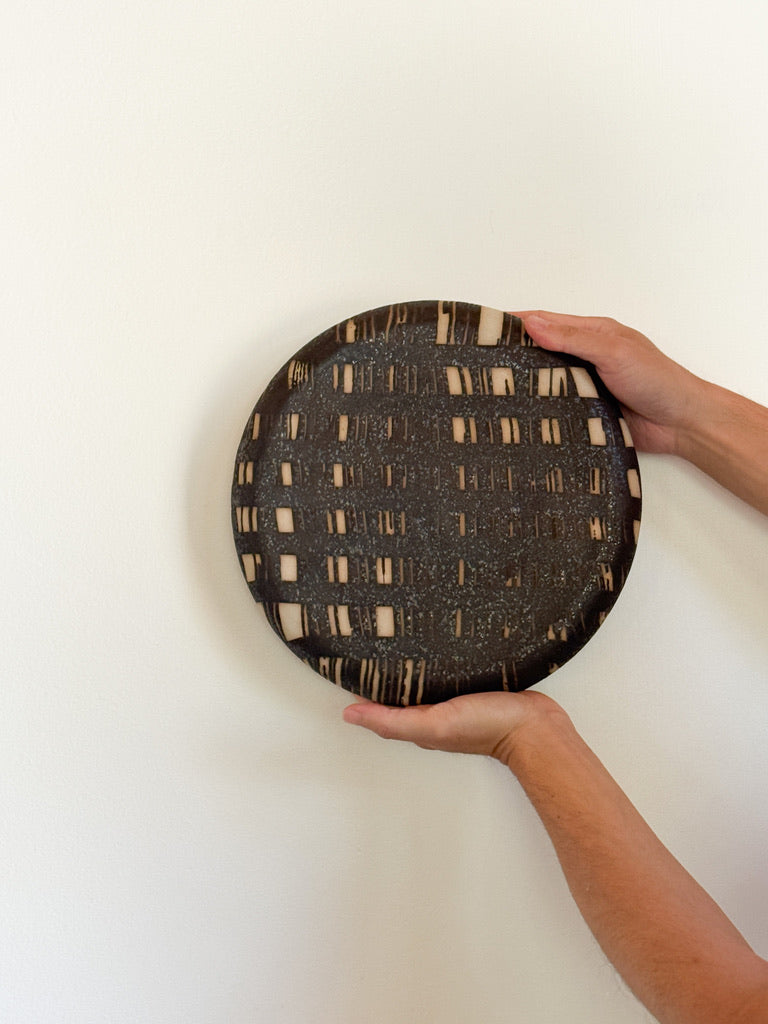 Issaki kiln - Cake Plate