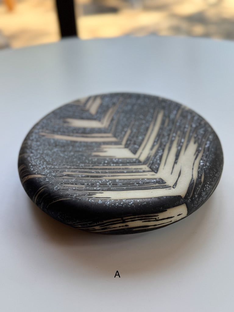 Issaki kiln - Cake Plate