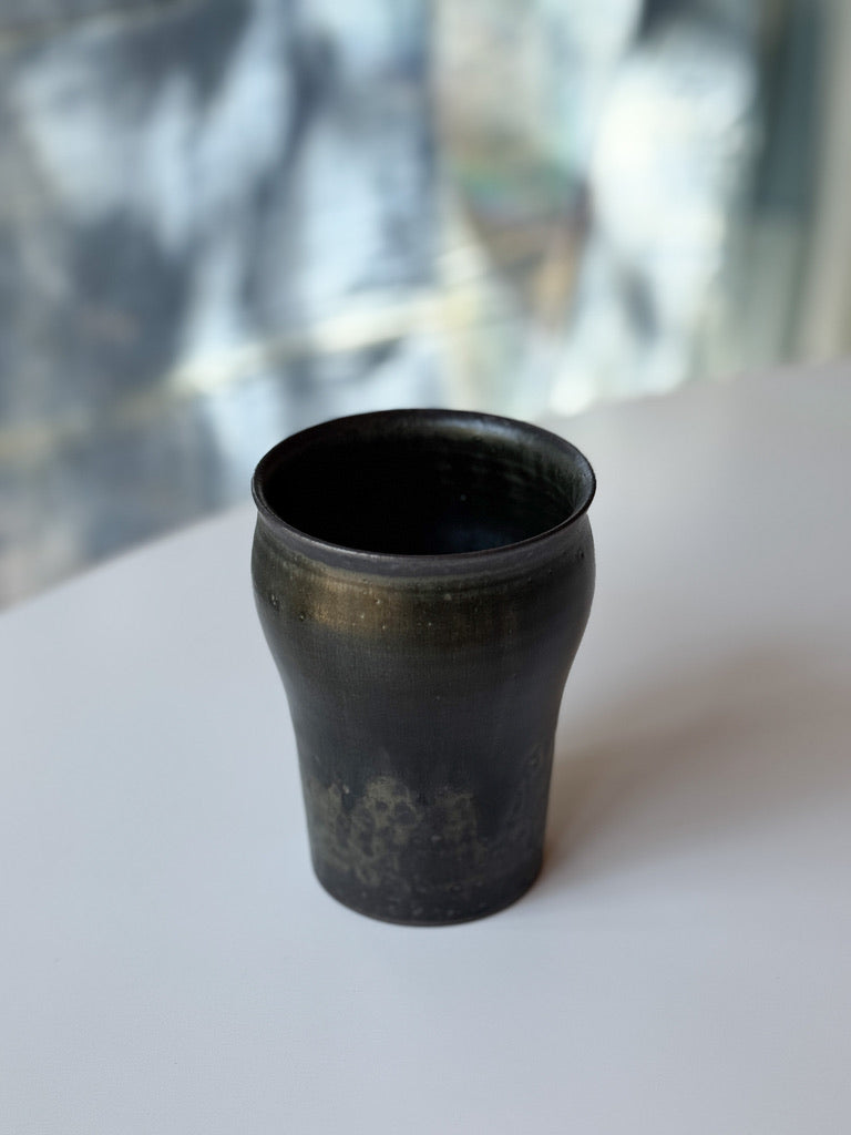 Issaki kiln -  Tumbler with Dark Glaze