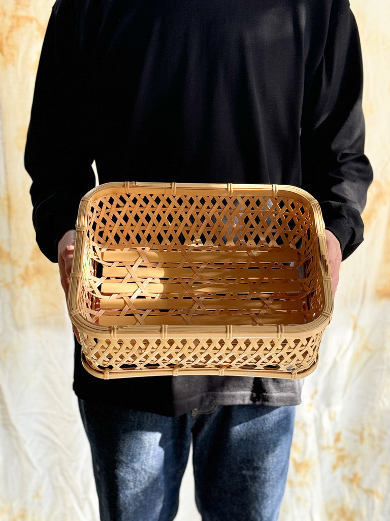 Bamboo Basket by Youn Minyoung - "Sukkiri Kago"