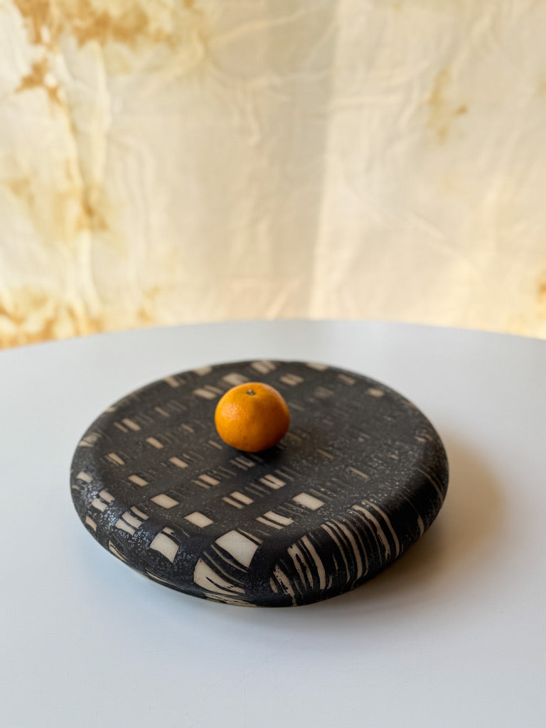 Issaki kiln - Cake Plate