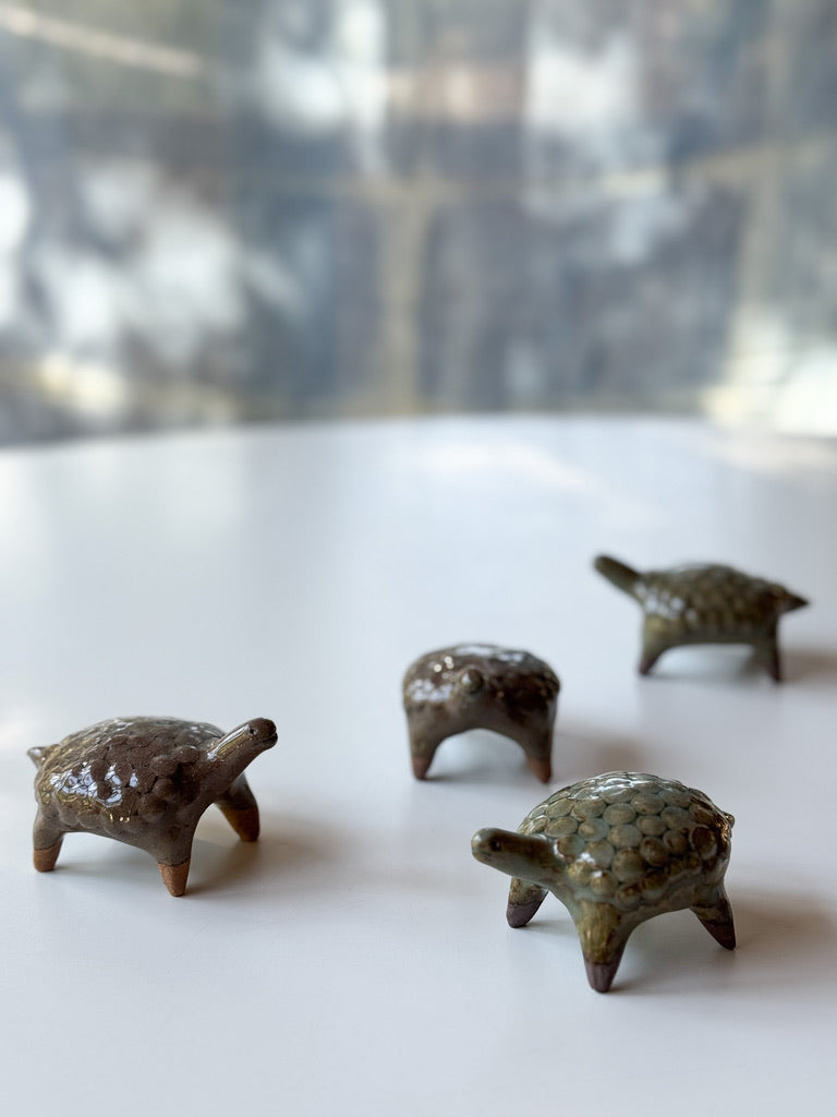 Nakadera kiln - Tortoise Ceramic Figurine