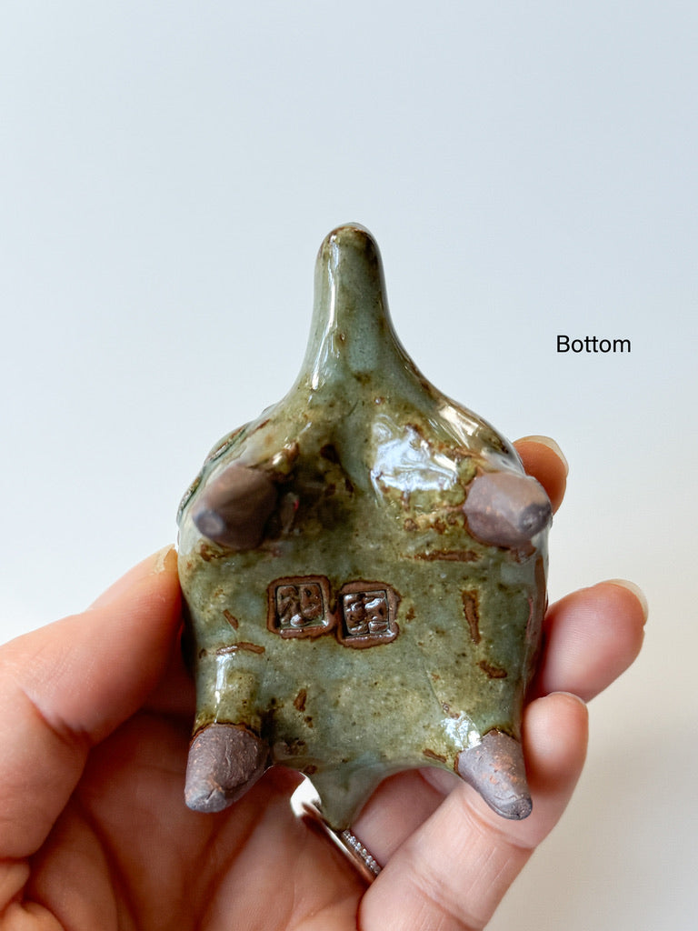 Nakadera kiln - Tortoise Ceramic Figurine
