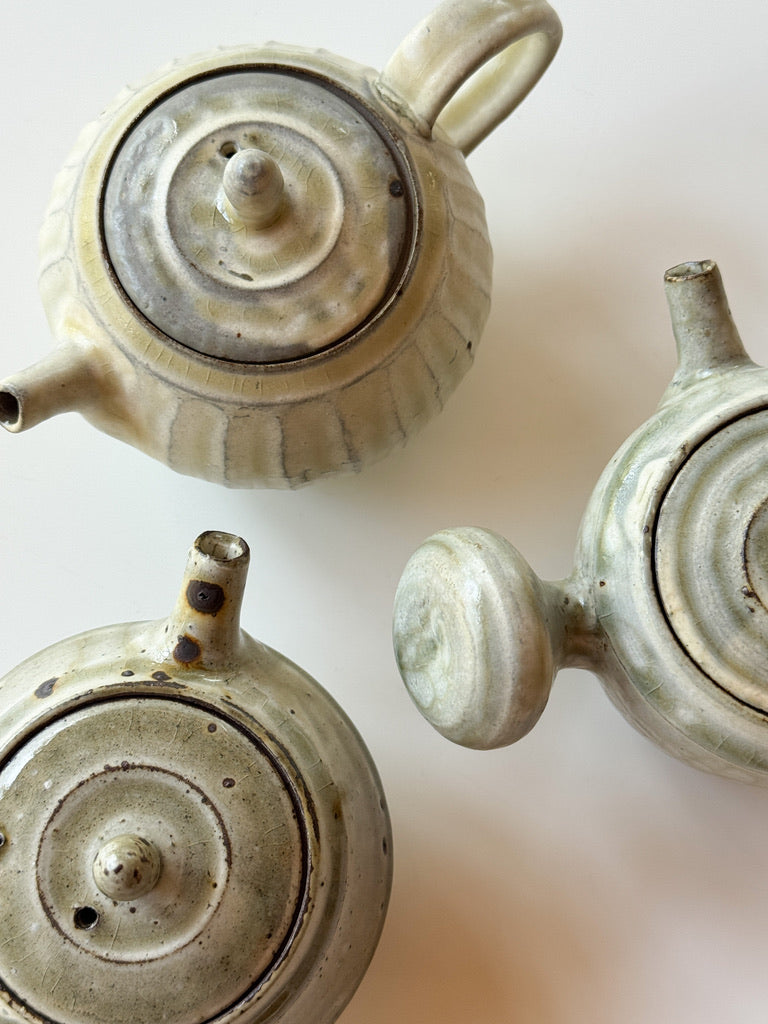 Yamanokuchi Kiln-  Smally Tea Pot, Haiyu