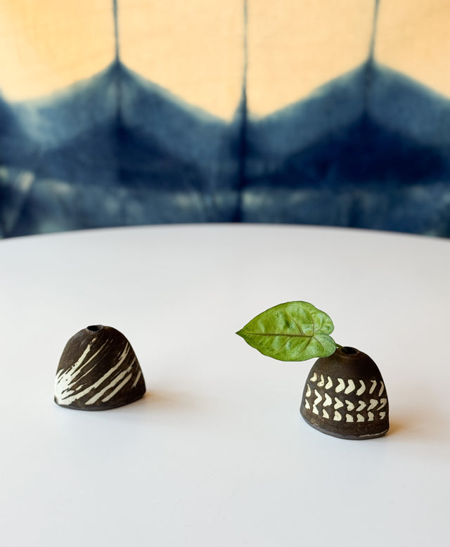 Issaki kiln - Mini bud vase, Brown