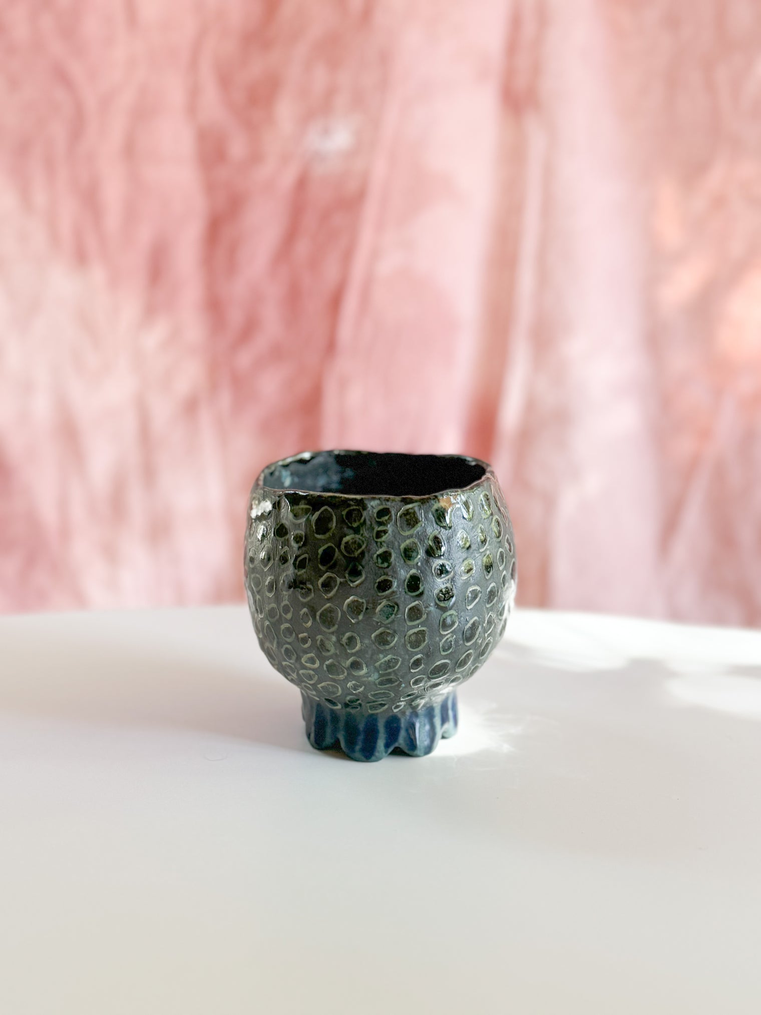 Miki Oka Ceramic -  Round cup with leg