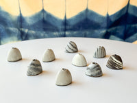 Issaki kiln - Mini bud vase, White