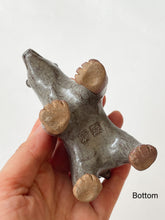 Load image into Gallery viewer, Nakadera kiln - Bear ornament
