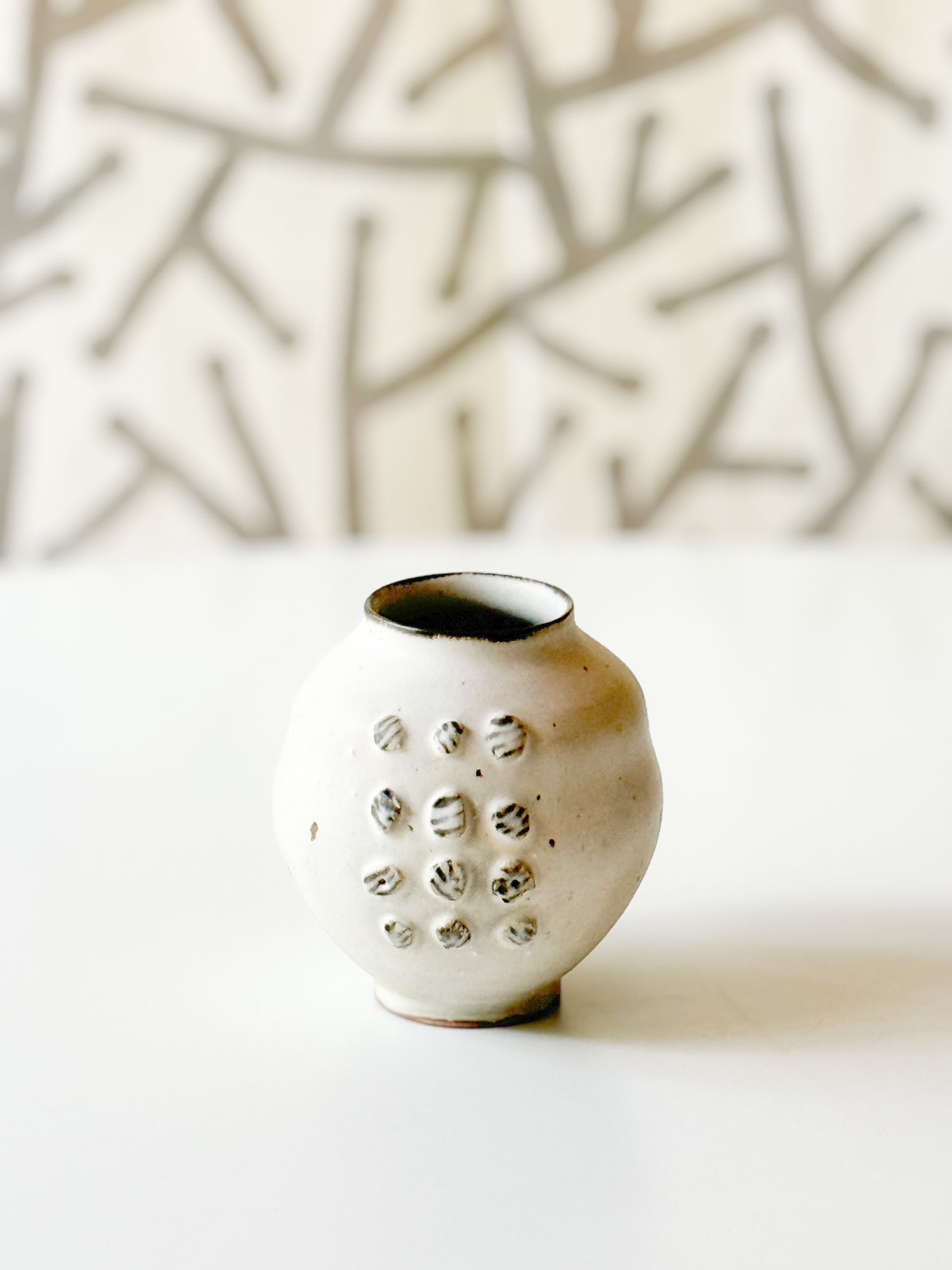 Issaki kiln - Round Vase, Dots