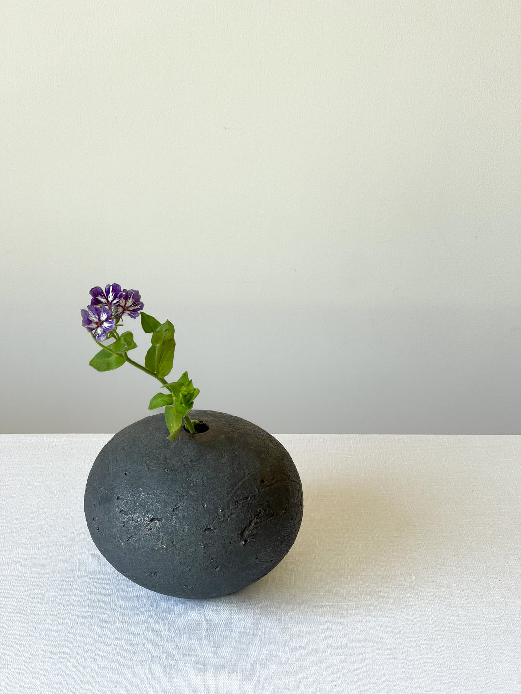Hiroki Kanazawa -  Round Vase