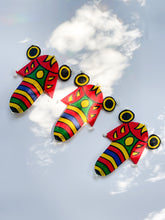 Load image into Gallery viewer, Magoji Kite - Cicada
