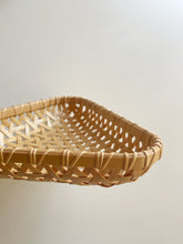 Load image into Gallery viewer, Chikufusha woven company - Bamboo triangle basket
