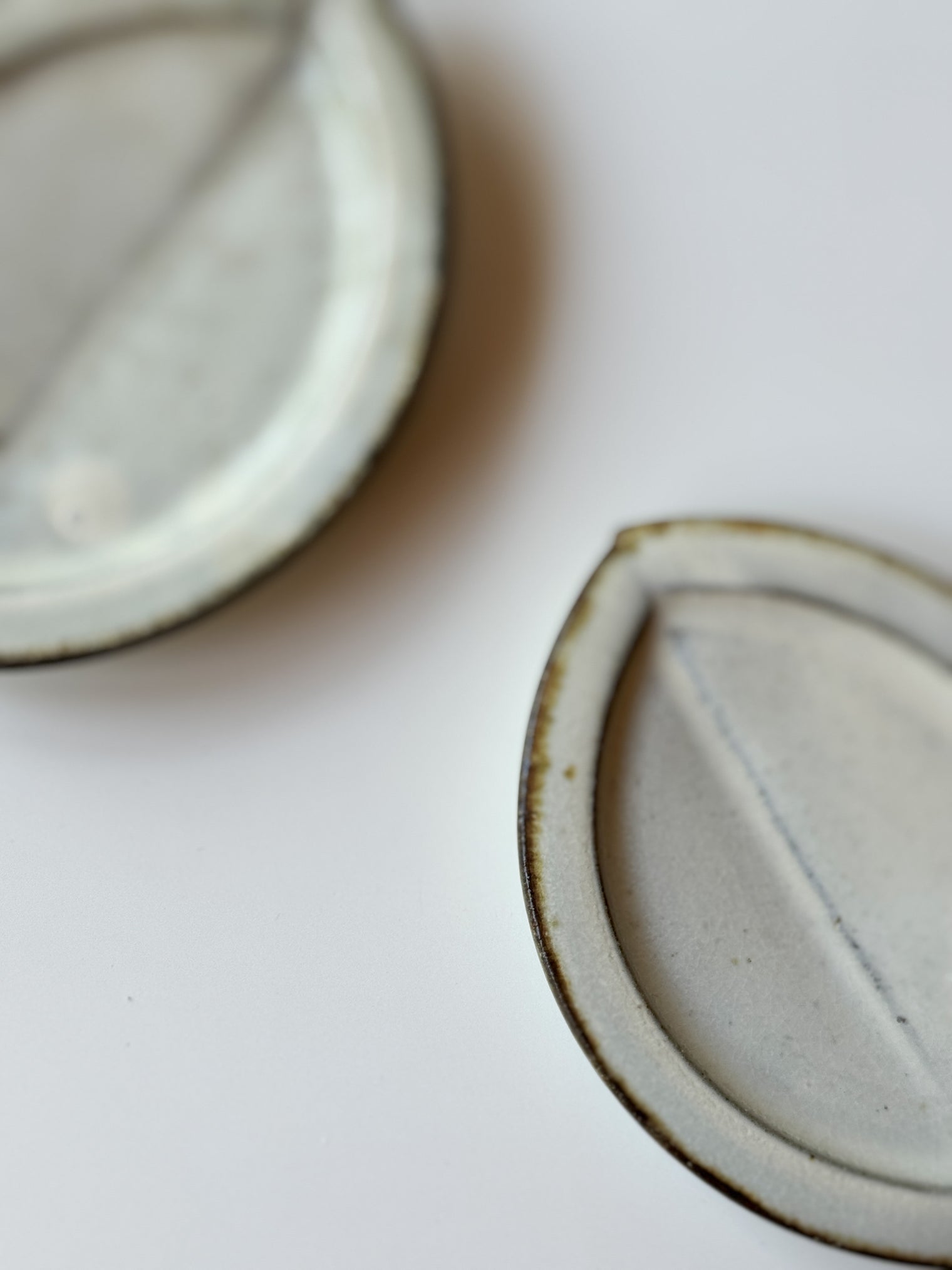 Issaki kiln - Small Leaf Plate
