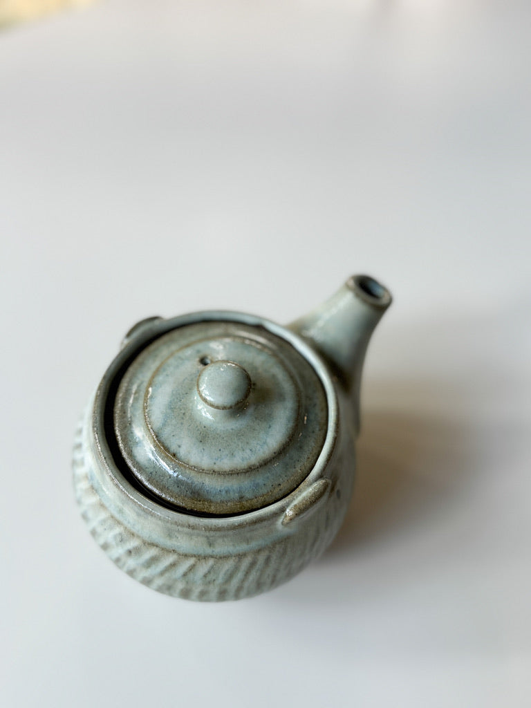 Nakadera kiln - "Daruma" Tea Pot