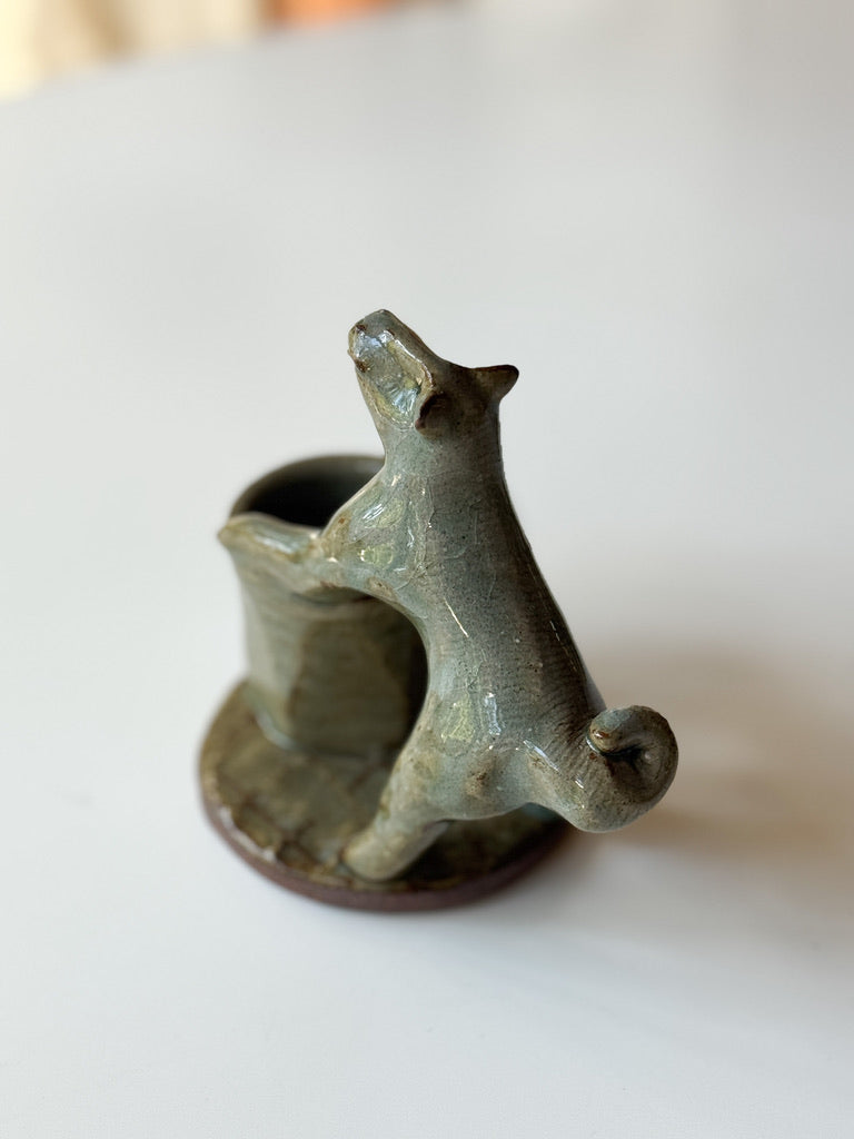 Nakadera kiln - Dog holding a cup!