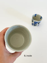 Load image into Gallery viewer, Unknow artisan from Kumamoto -  Blue cup
