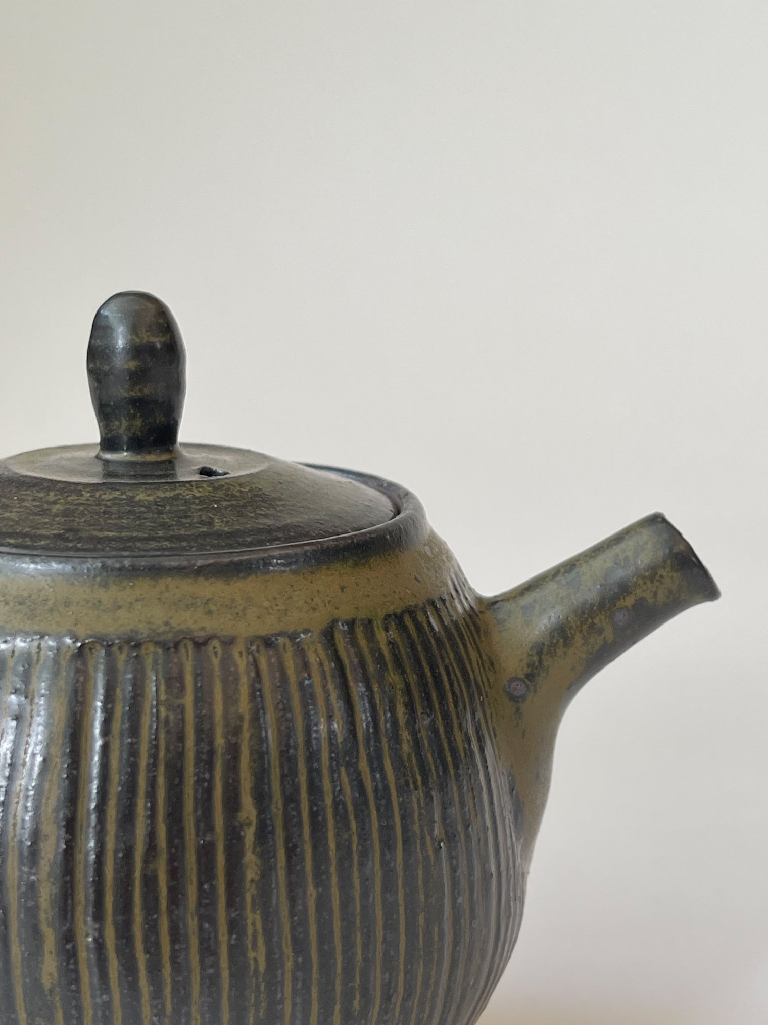 Yamanokuchi Kiln-  Tea pot, Dark