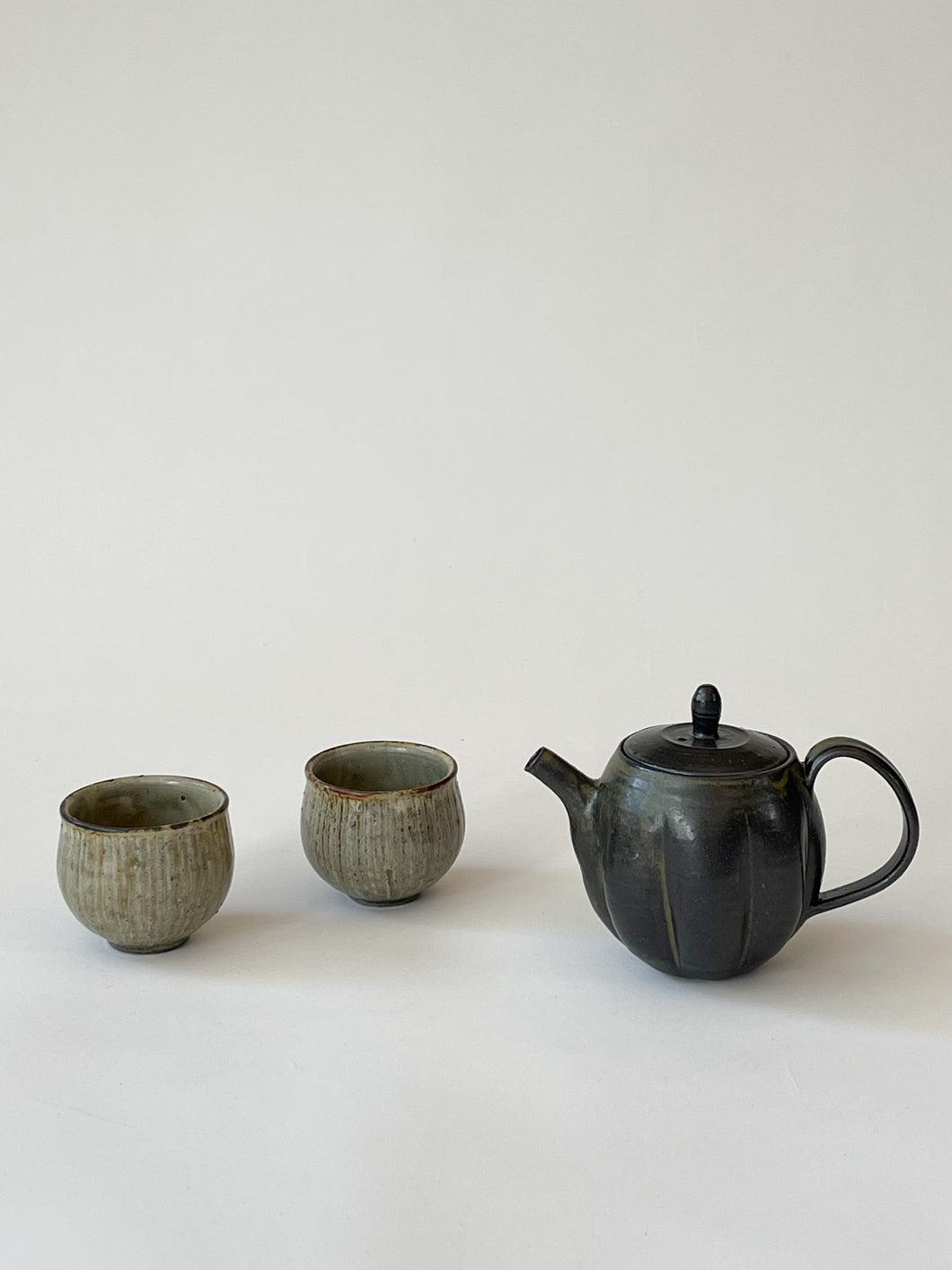 Yamanokuchi Kiln-  Tea pot, Black squash