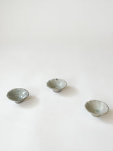 Load image into Gallery viewer, Moriyama Kiln - Tiny Bowl, white
