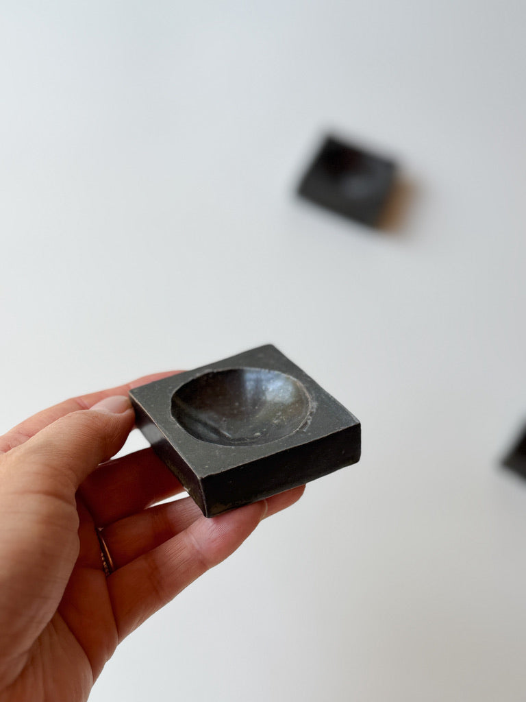 Yamanokuchi Kiln - Tiny Square Garnish Holder, Black