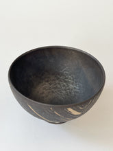 Load image into Gallery viewer, Issaki kiln -  &quot;Monyo&quot; bowl
