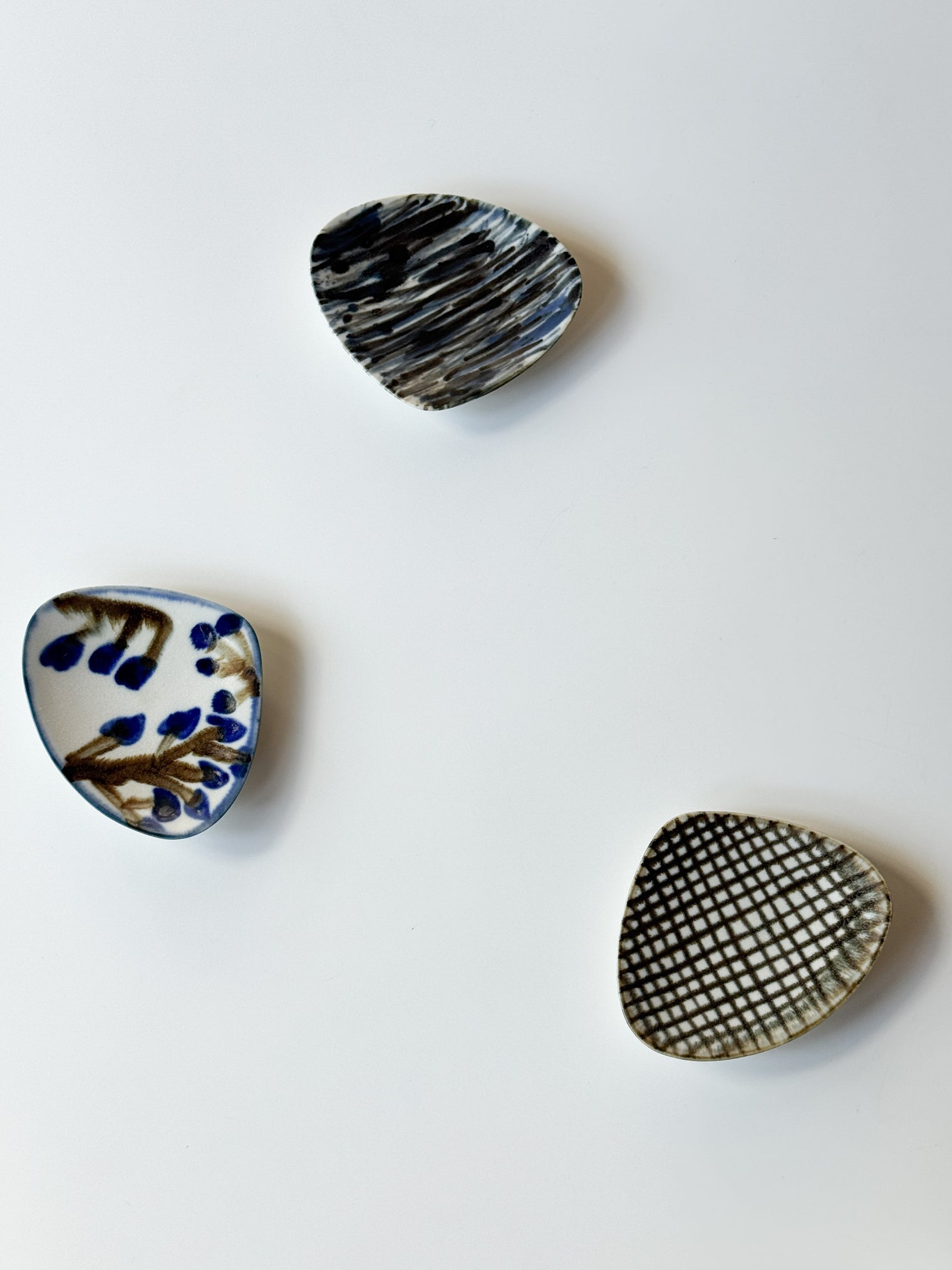 Yuko Shige Porcelain - Shell-Shaped Mini Plate