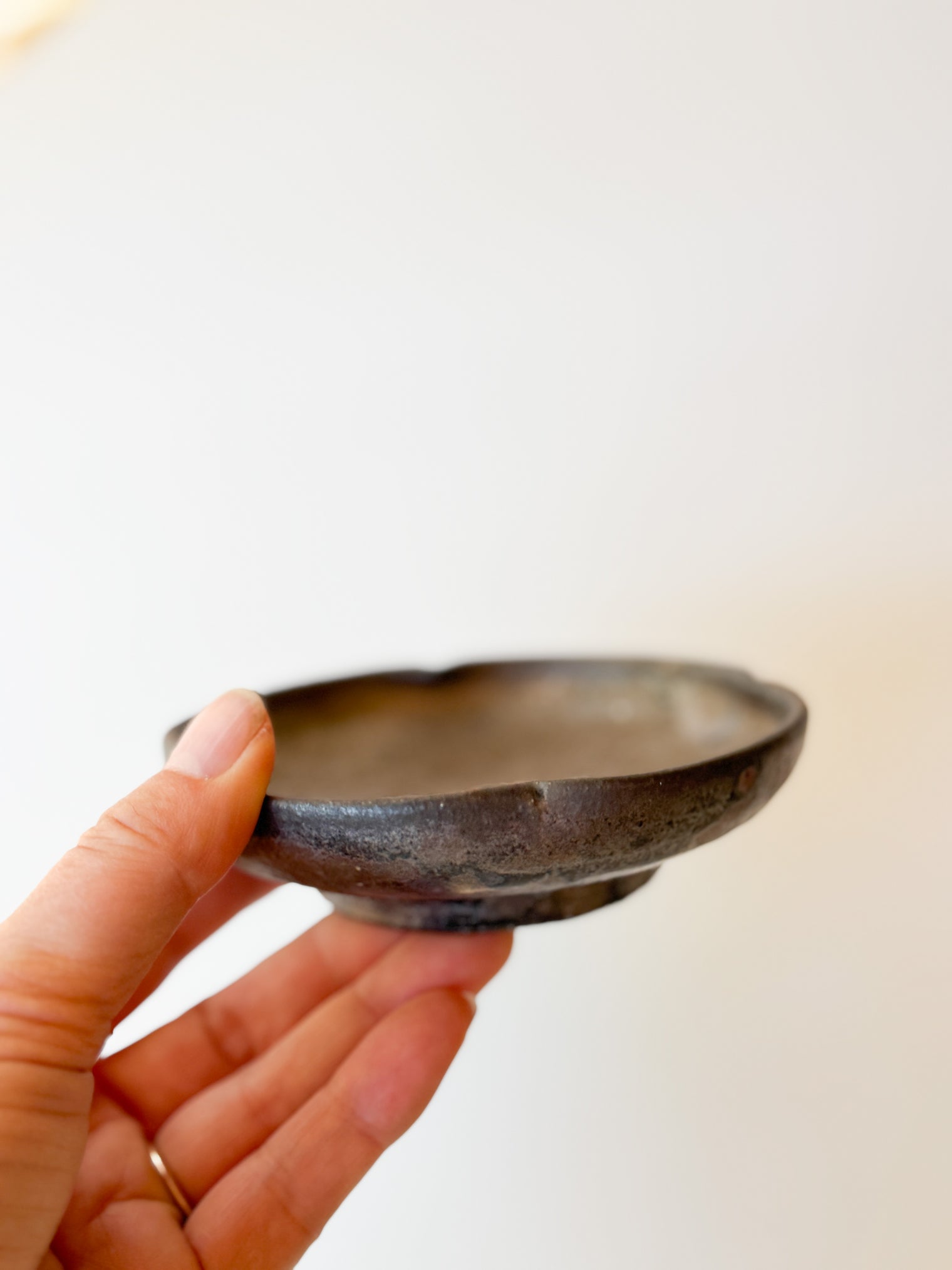 Moriyama Kiln - "Hana" flower mini plate