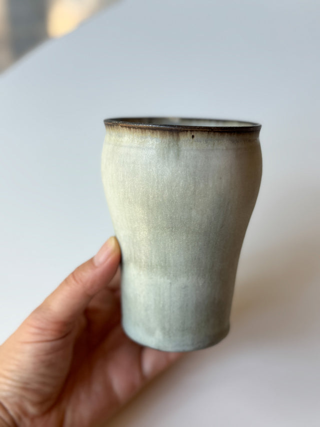 Issaki kiln -  Tumbler with Light Glaze