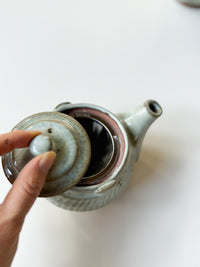 Nakadera kiln - "Daruma" Tea Pot