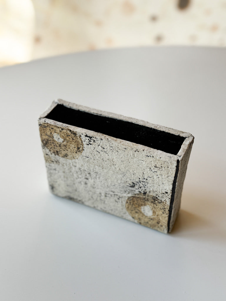 Yamanokuchi Kiln - "Hako" Flower vase, Small