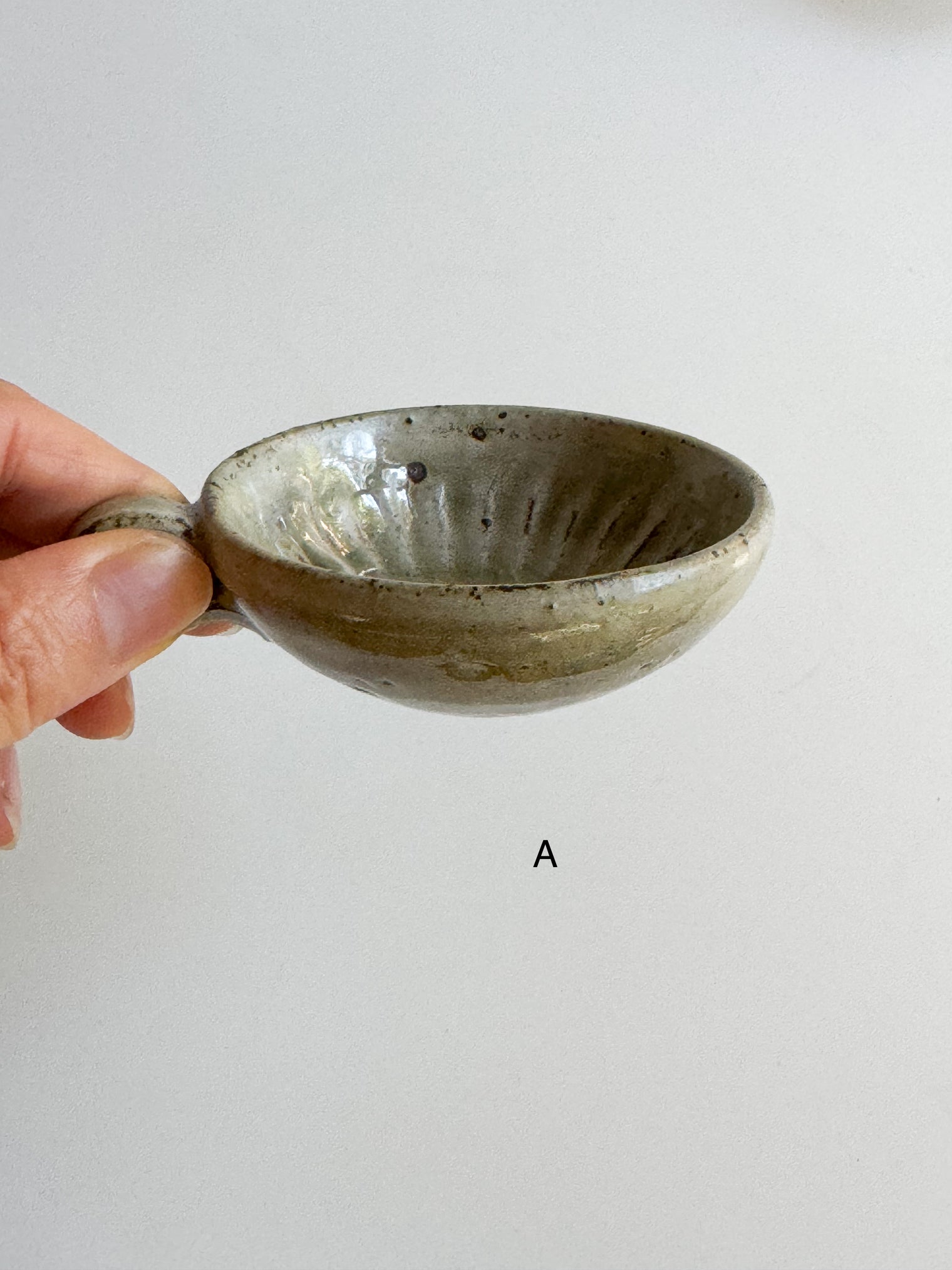 Yamanokuchi Kiln -  Tiny tasting cup, "Oajimi"