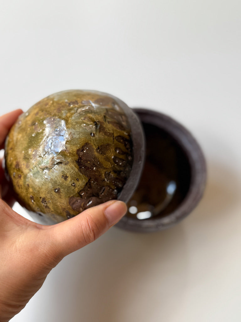 Mugihiko Kitagawa - Vegetable Dyed Round Jar, Planet