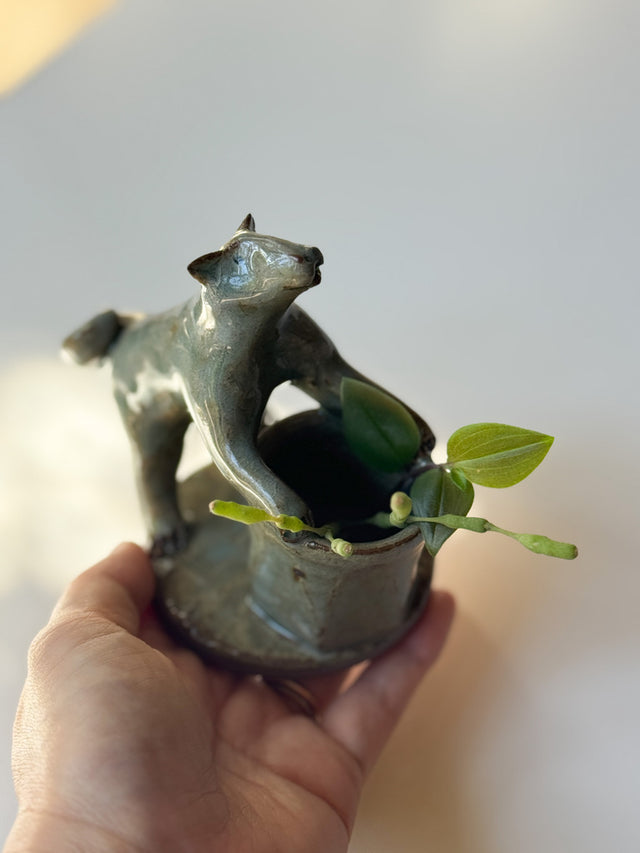 Nakadera kiln - Dog holding a cup!