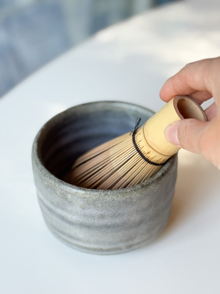 Issaki kiln -  Matcha Bowl, Straw ash glaze