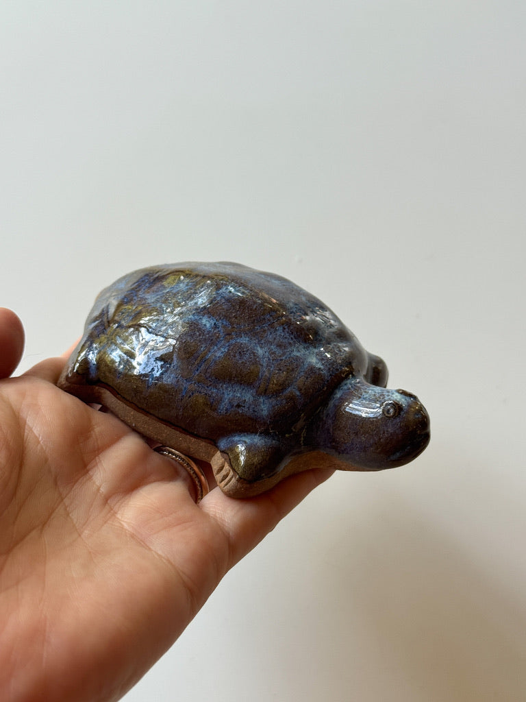Nakadera kiln - Tortoise Paperweight