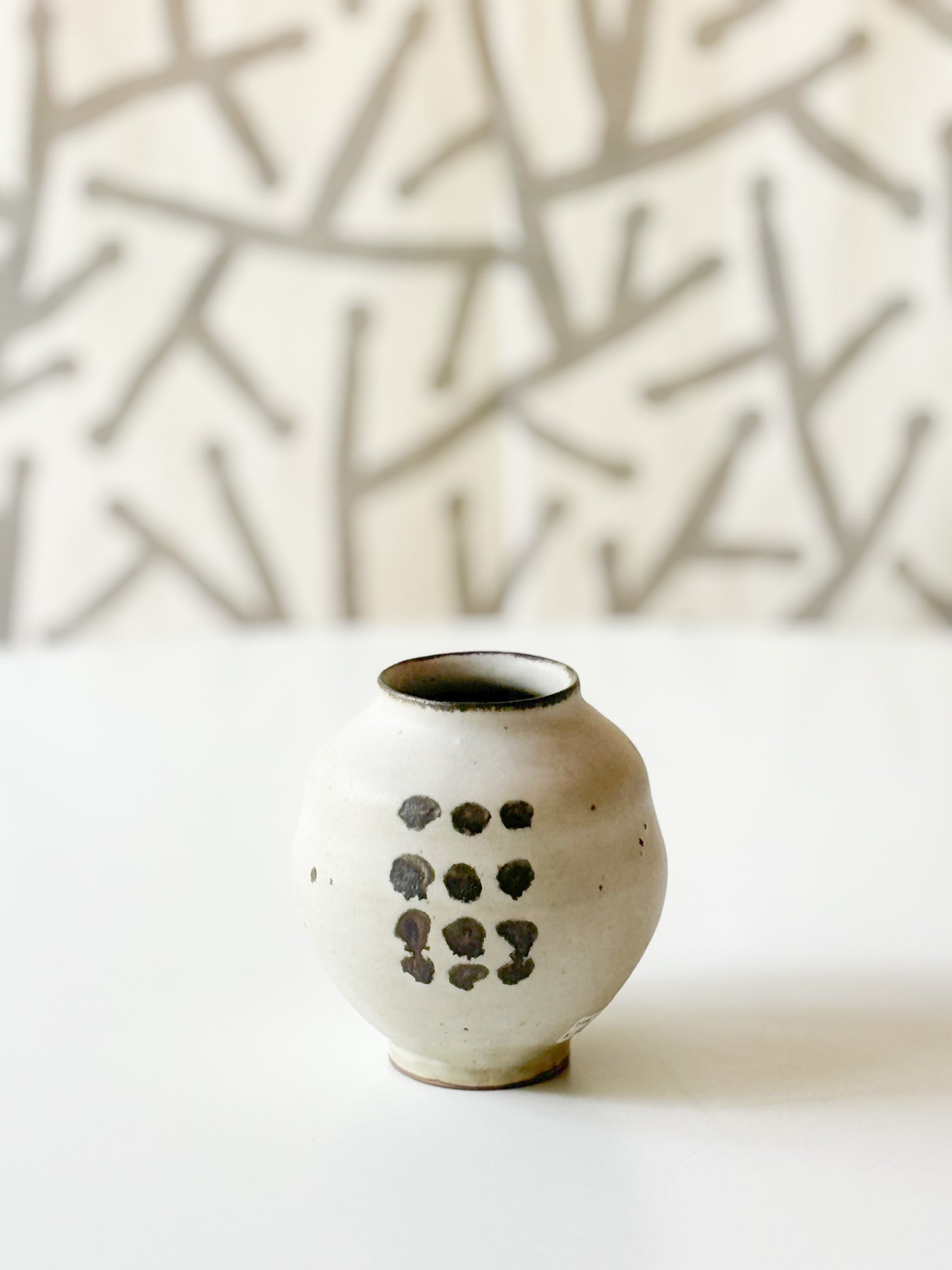 Issaki kiln - Round Vase, Dots