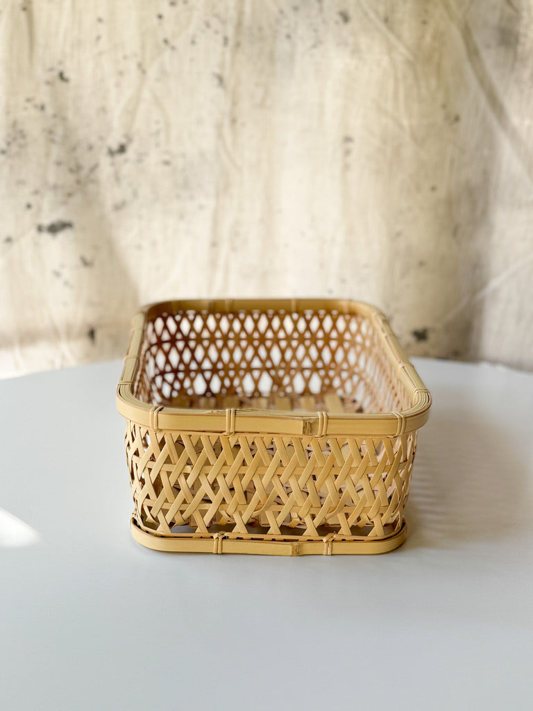 Bamboo Basket by Youn Minyoung - "Sukkiri Kago"