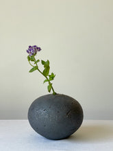 Load image into Gallery viewer, Hiroki Kanazawa -  Round Vase
