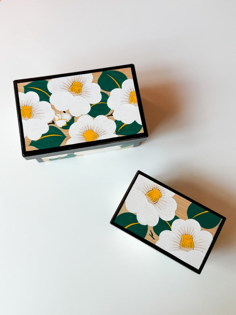 Sumioka Folk Toy Factory - "Hanatebako" Camellia Box, White