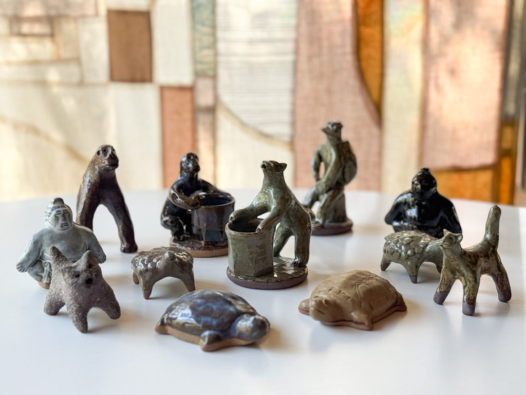 Nakadera kiln - "Amabiko" ceramic figurine