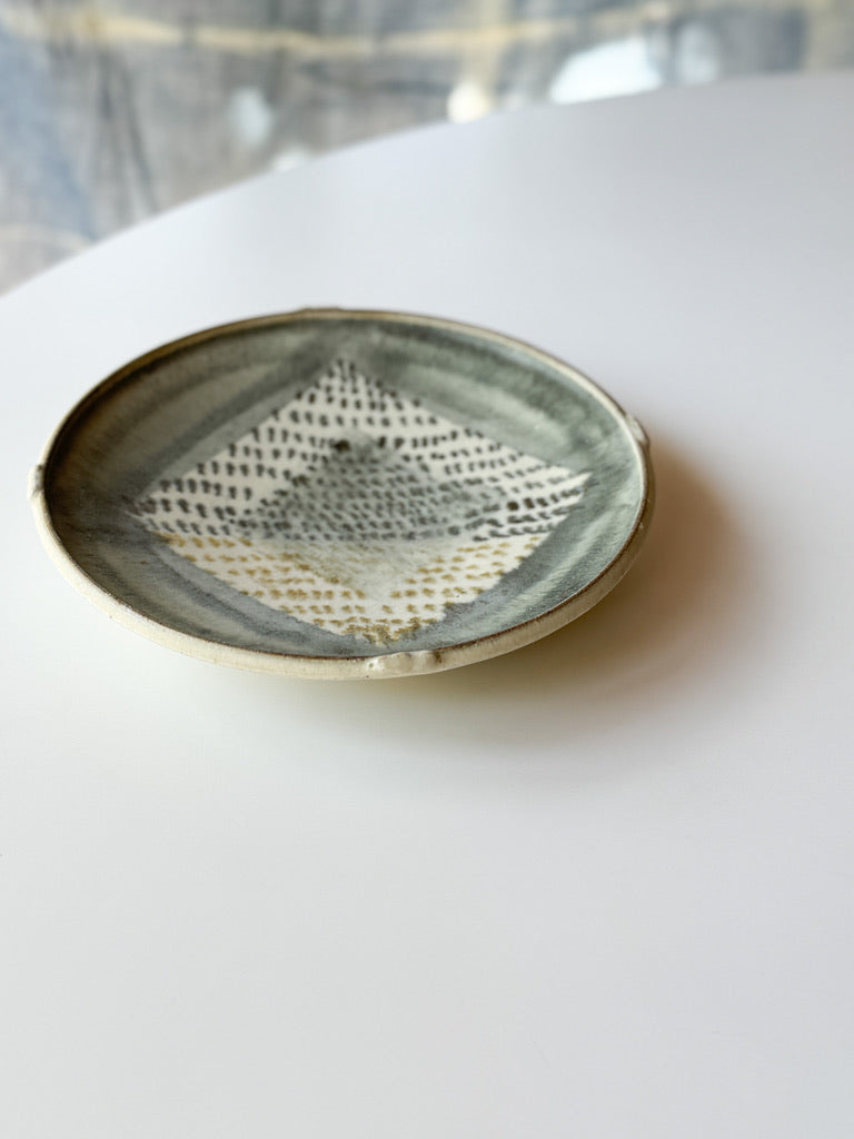Issaki kiln -  Straw White Ash Glaze Plate