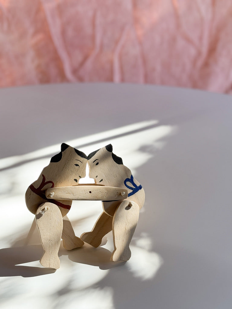 Tetsuji Kuwahara - Ita-zumo (Board Sumo) toy