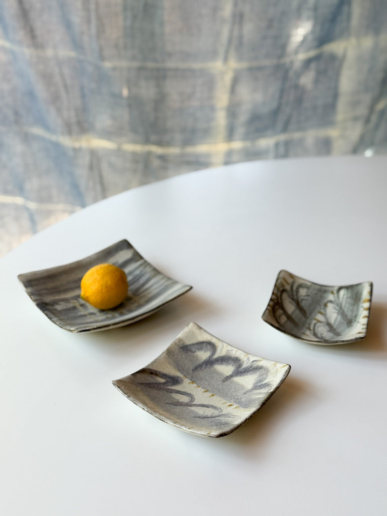 Issaki kiln -  Square Plate Set