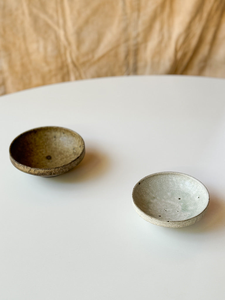 Moriyama Kiln - "Kobachi" small shallow bowl, Tan