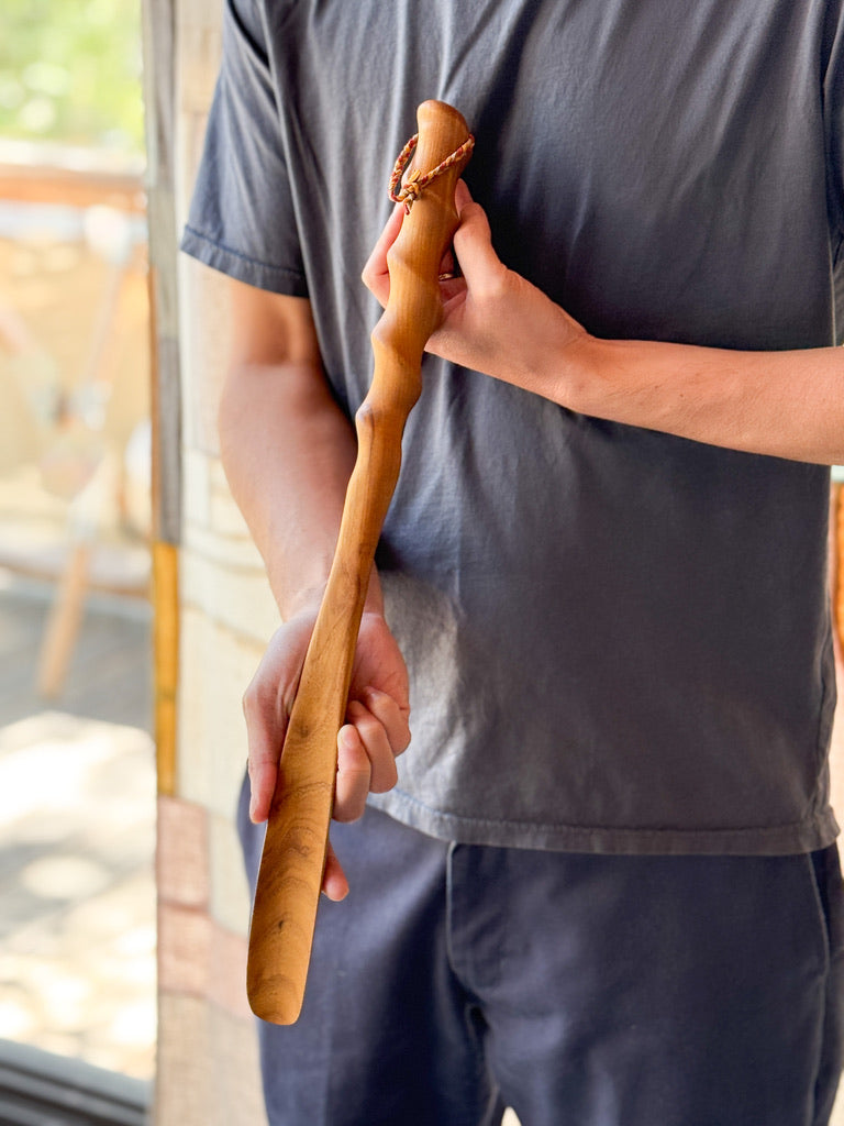 Emura Woodworking Studio - Twisted Wooden Shoehorn