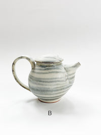 Issaki kiln - Tea Pot stripes