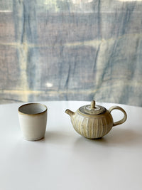 Yamanokuchi Kiln-  Smally Tea Pot, Haiyu Mat