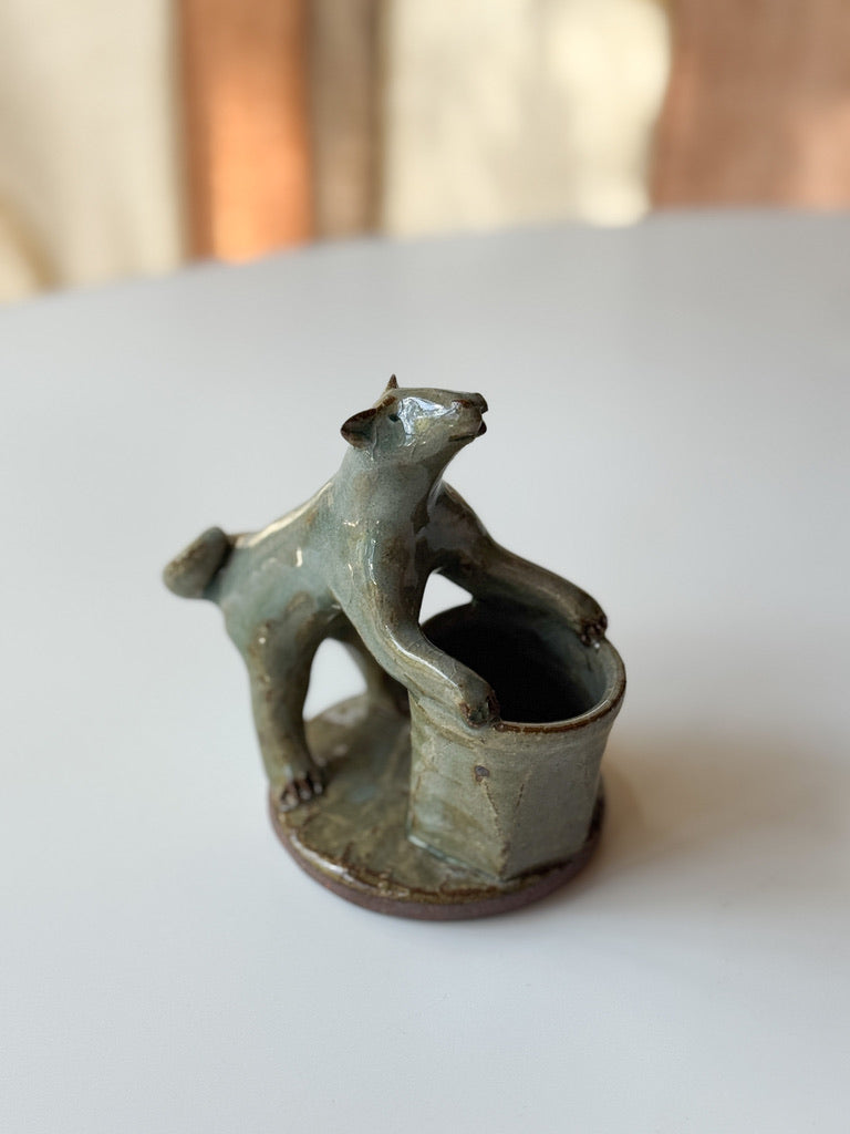 Nakadera kiln - Dog holding a cup!
