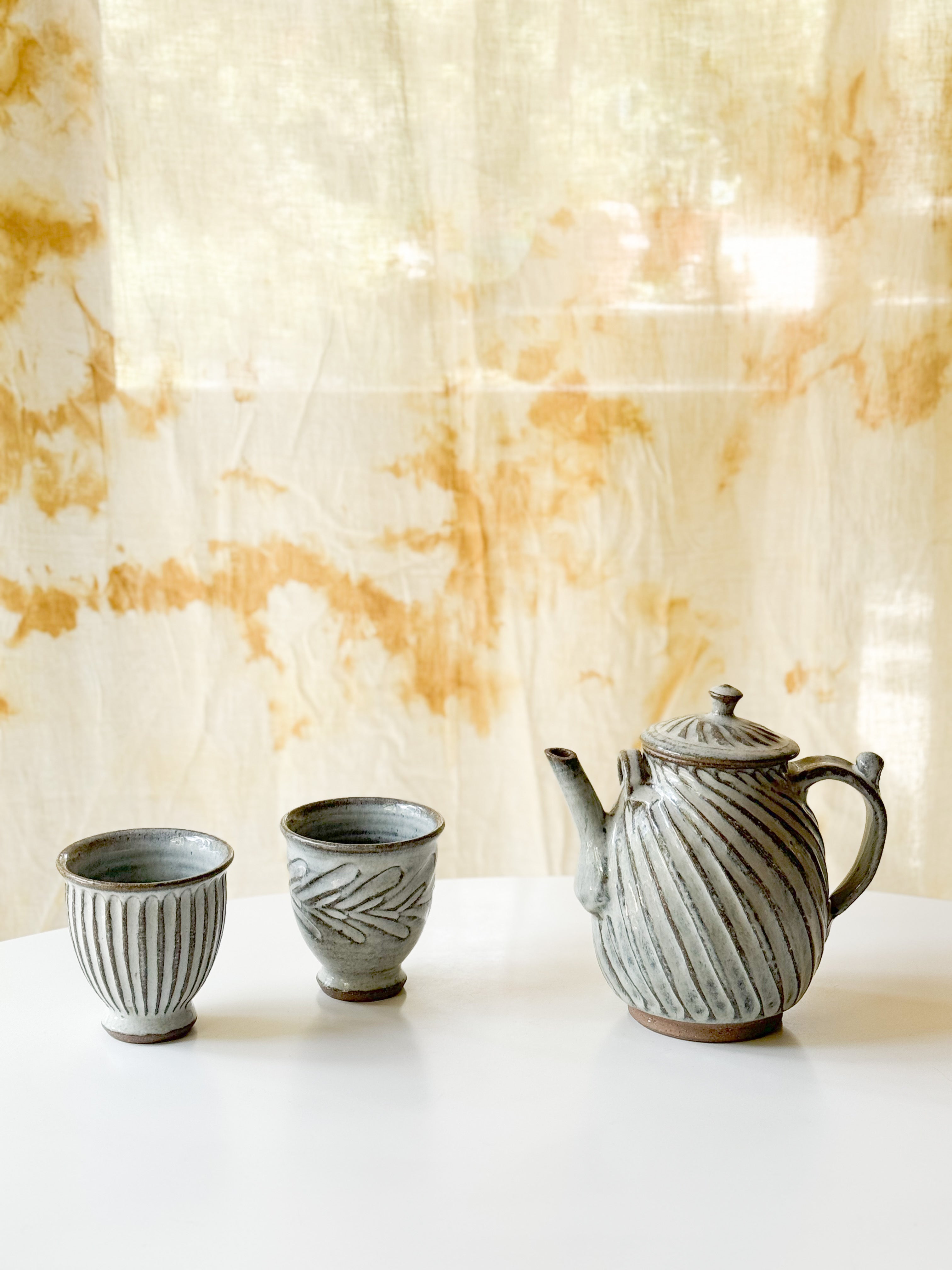 クサノミ 神獣耳花入 一輪挿し 裏千家十五代鵬雲斎極め箱 M R6975 Mizuho Kiln - Shinogi Tea Pot White – yoka good things
