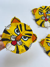 Load image into Gallery viewer, Magoji Kite - Tiger

